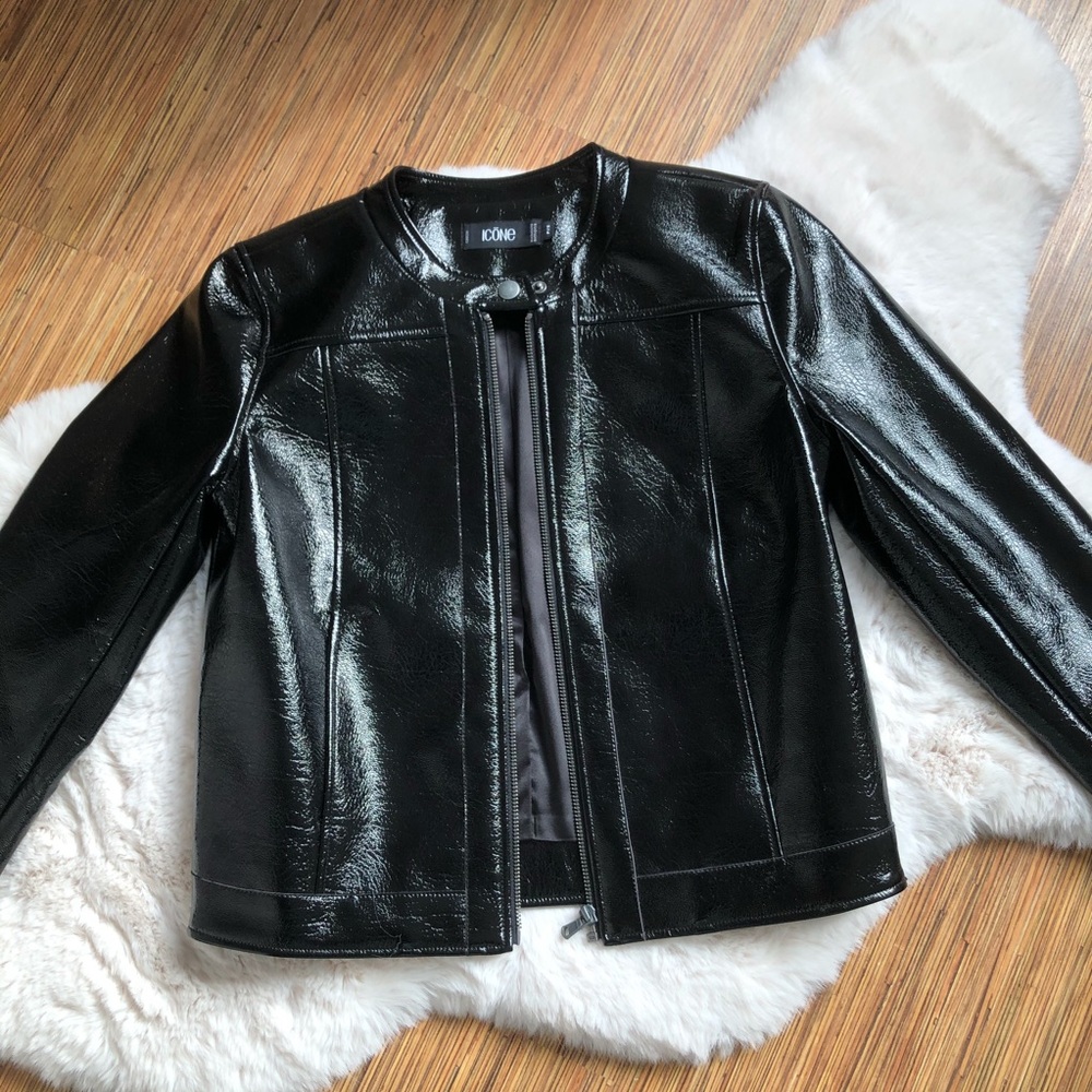 SIMONS | SHINY FAUX LEATHER JACKET